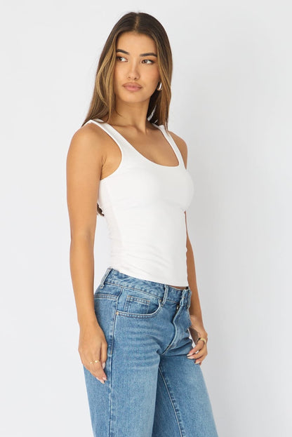 White Sleeveless Scoop Neck Tank Top